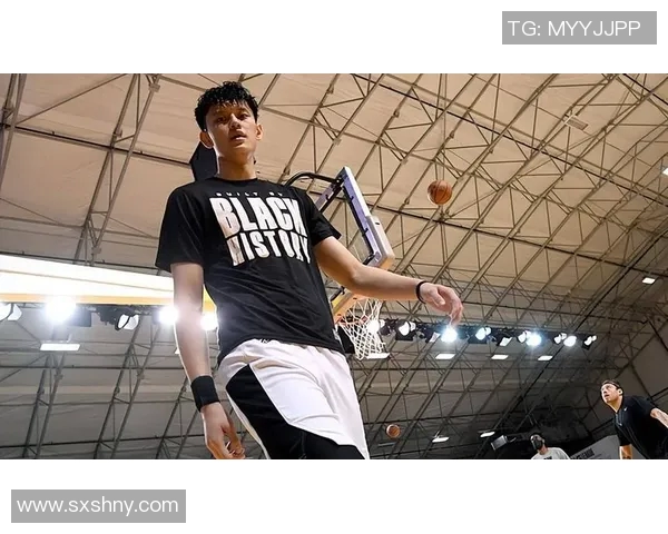 曾凡博:从青涩新星到篮球场上的璀璨明珠的成长之路与未来展望 曾凡博:从青涩新星到篮球场上的璀璨明珠的成长之路与未来展望