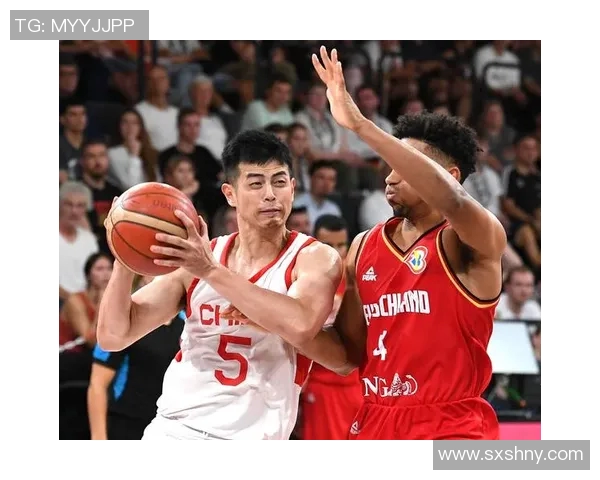 方硕的篮球之路：从青涩少年到职业赛场的辉煌蜕变与成长故事