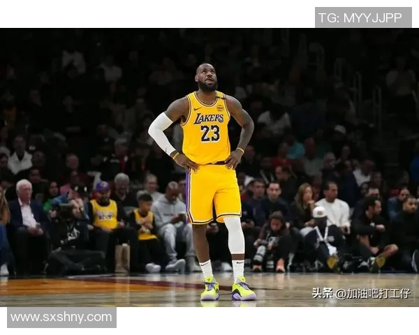 骑士逆袭!詹姆斯狂轰51分,总决赛再次扳平比分 骑士逆袭!詹姆斯狂轰51分,总决赛再次扳平比分